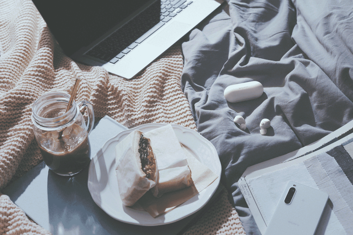 Sony Noise Cancelling Earbuds - White