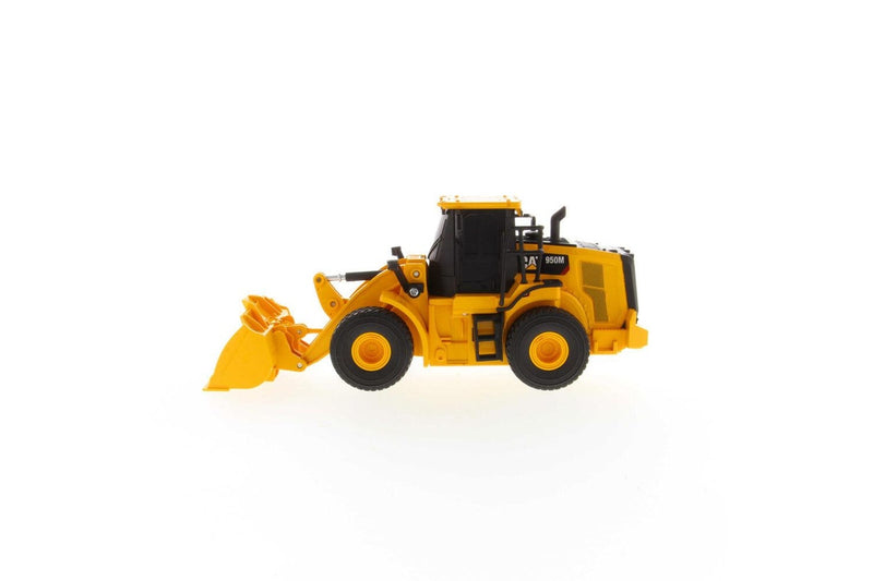 Diecast Masters 1:35 Rc Cat 770 Mining Truck Scale Model Kids Play Toy Set 8y+