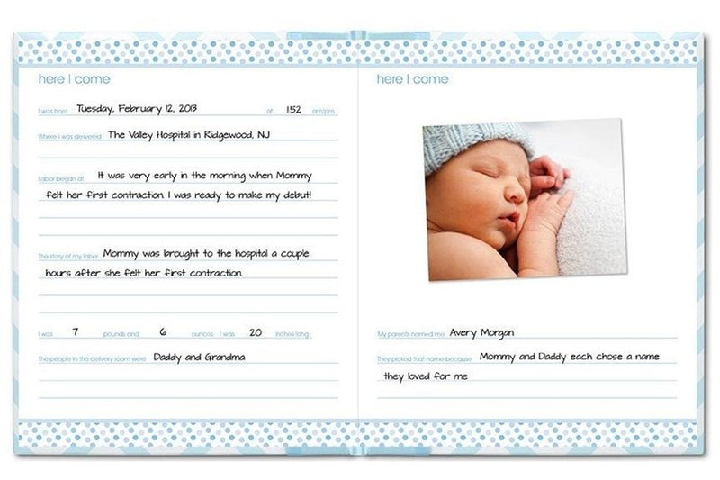 Pearhead: Chevron Baby Book - Grey