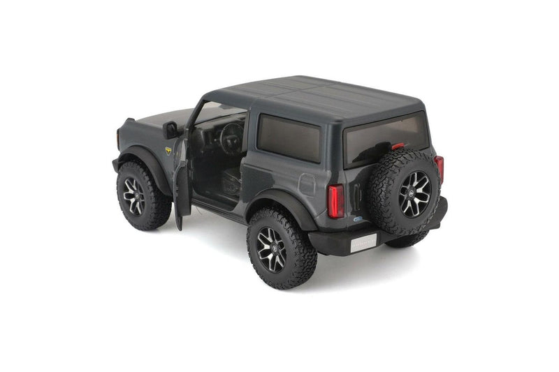 Maisto 1:24 2021 Ford Bronco 2 Door SUV Badlands Model Car Toy 3+ Assorted