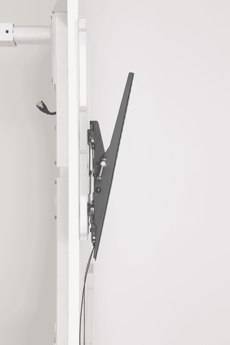 LINDEN Tilt TV Wall Bracket Medium (32"-70")