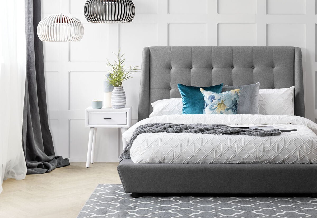 FULTON Queen Bed