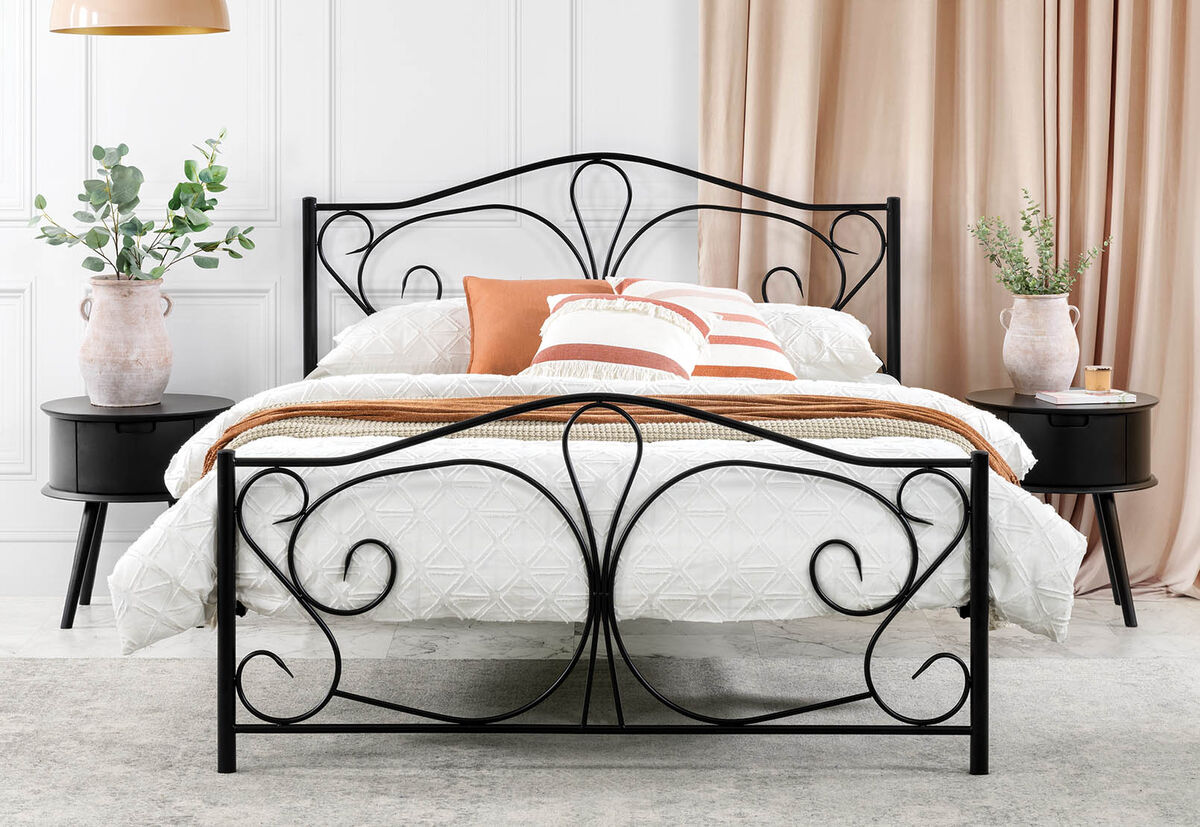 ABINGDON Queen Bed