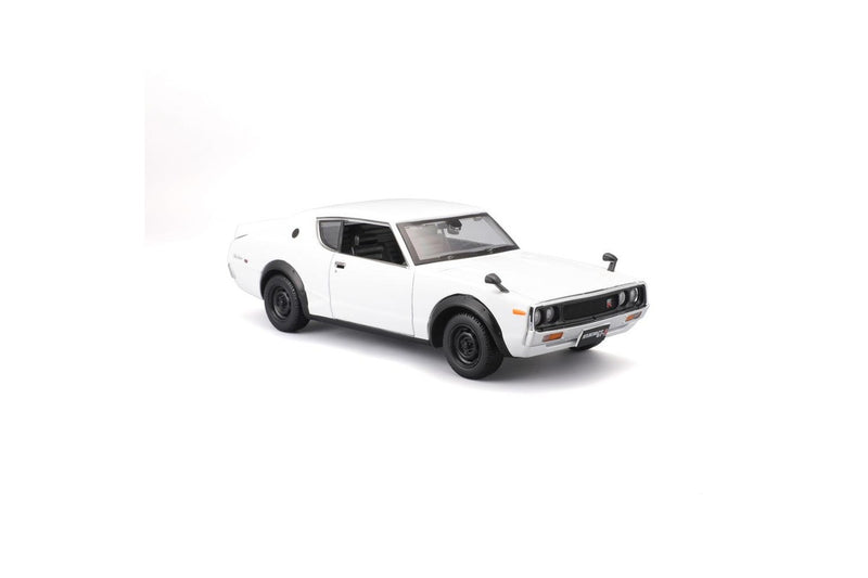 Maisto 1973 Nissan Skyline 2000 GT-R Diecast Display Model 1:24 Scale Toy WHT 3+