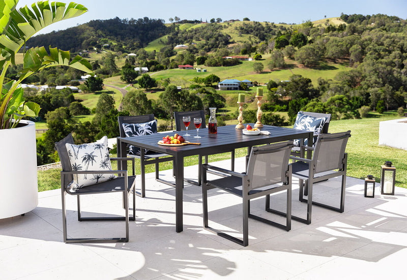 BAYVIEW Outdoor Dining Table