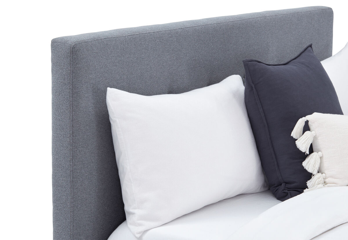 JESSALYN Queen Bed