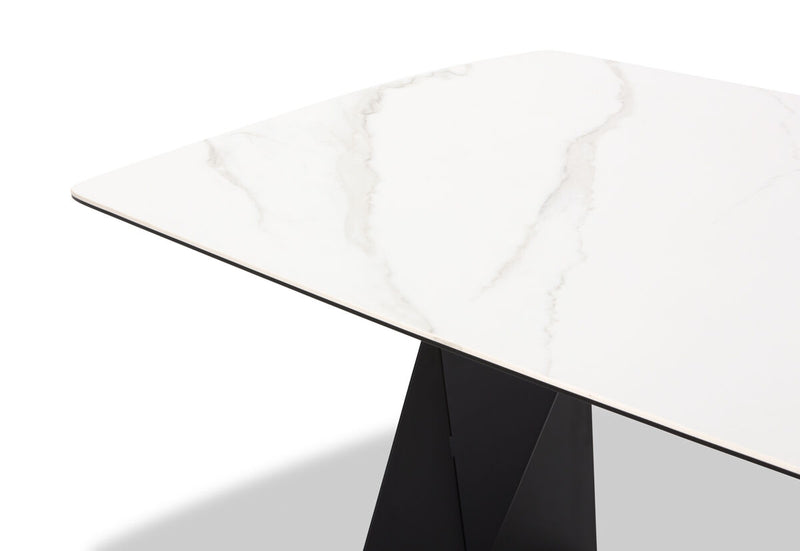 MACKINLEY Dining Table