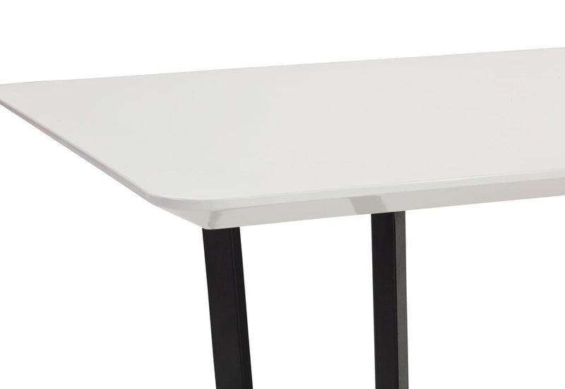 PREEDA 1800 Dining Table