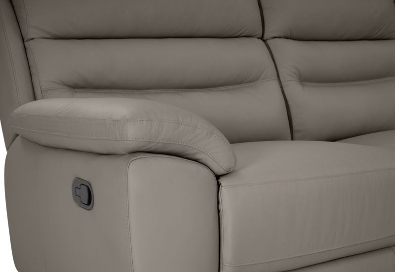 BEARMAN LEATHER 3 Seater Sofa with 2 inbuilt Recliners