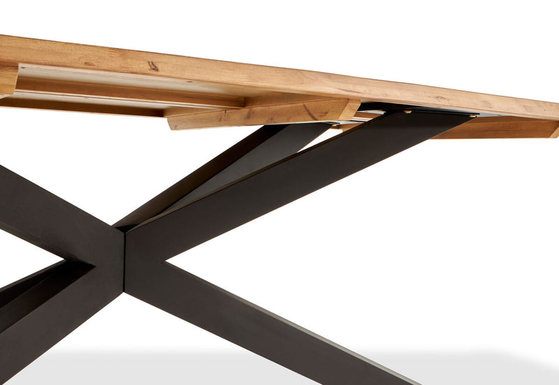 EVENDALE 2200 Dining Table