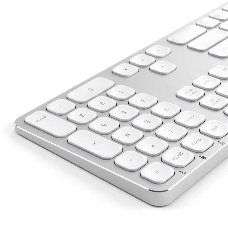 SATECHI Full Size Keyboard - Silver