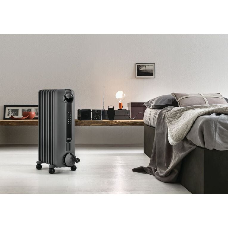 Delonghi 1500W Digital Oil Column Heater