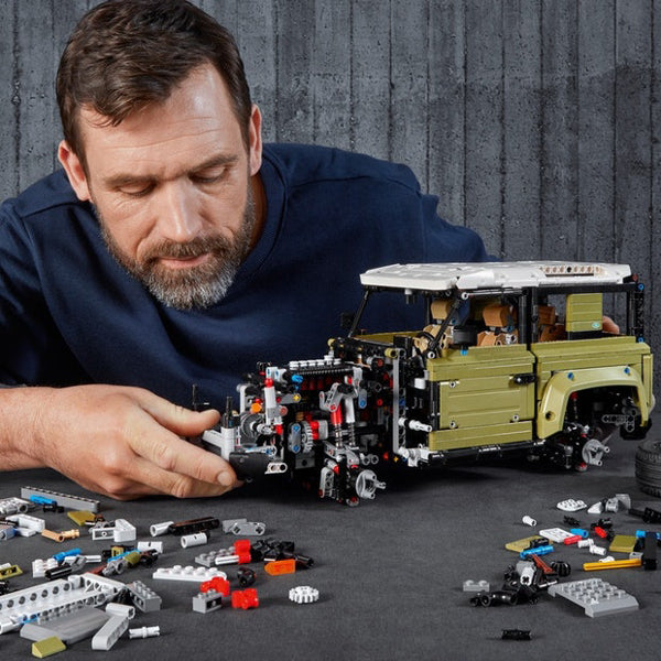 LEGO Technic Land Rover Defender