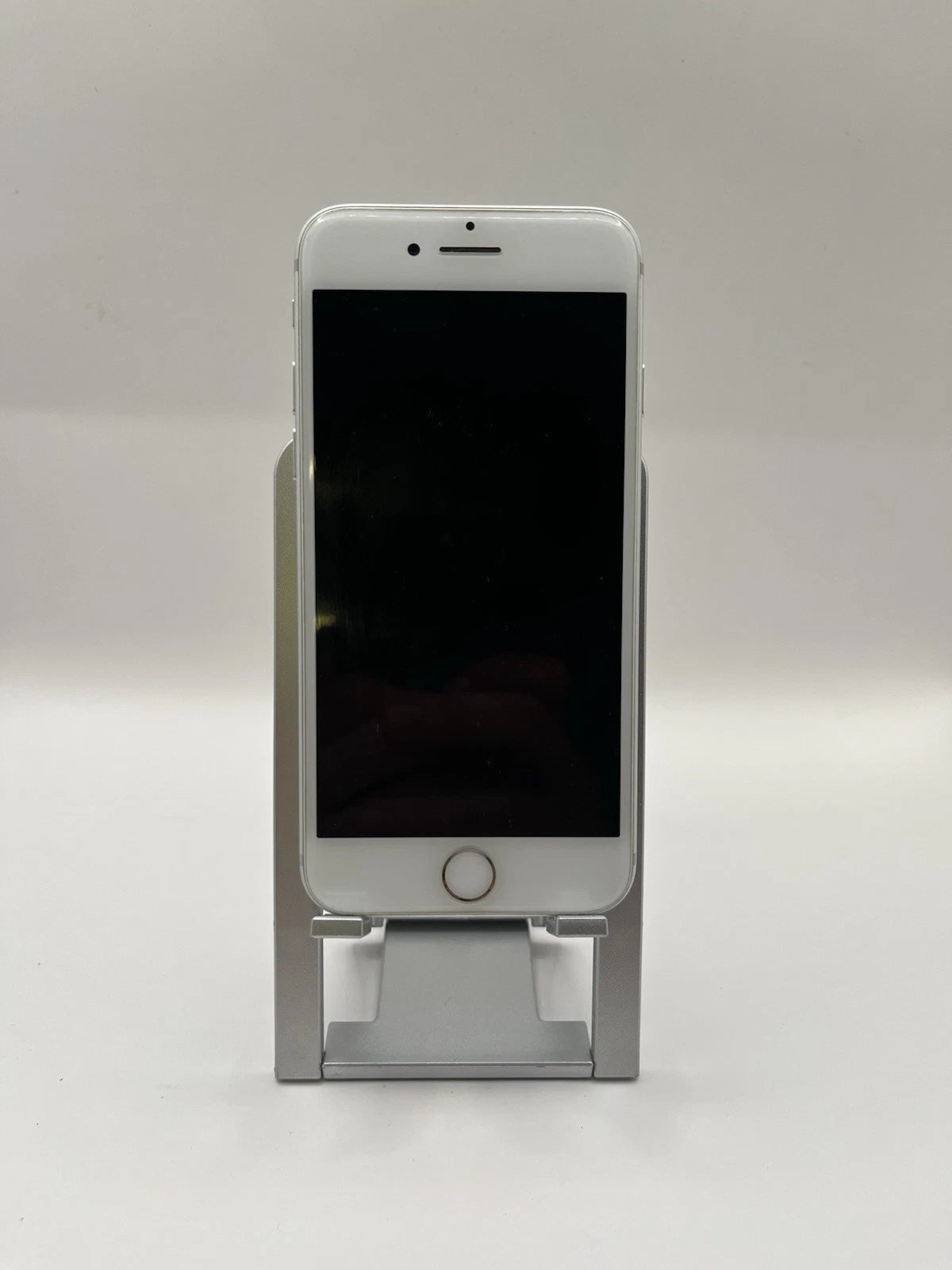 Apple iPhone 6 64GB Silver - Smartphone Very Good Condition Refurbished