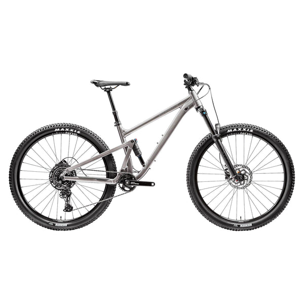 Silverback SE Trail 10 Trail Bike Gloss Moondust Metallic/Matt Black