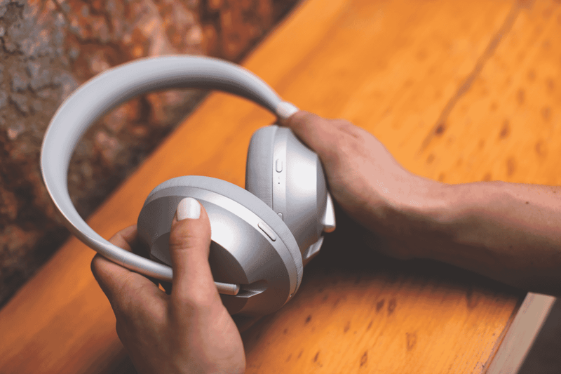 Bose Noise Cancelling Headphones 700 - Silver